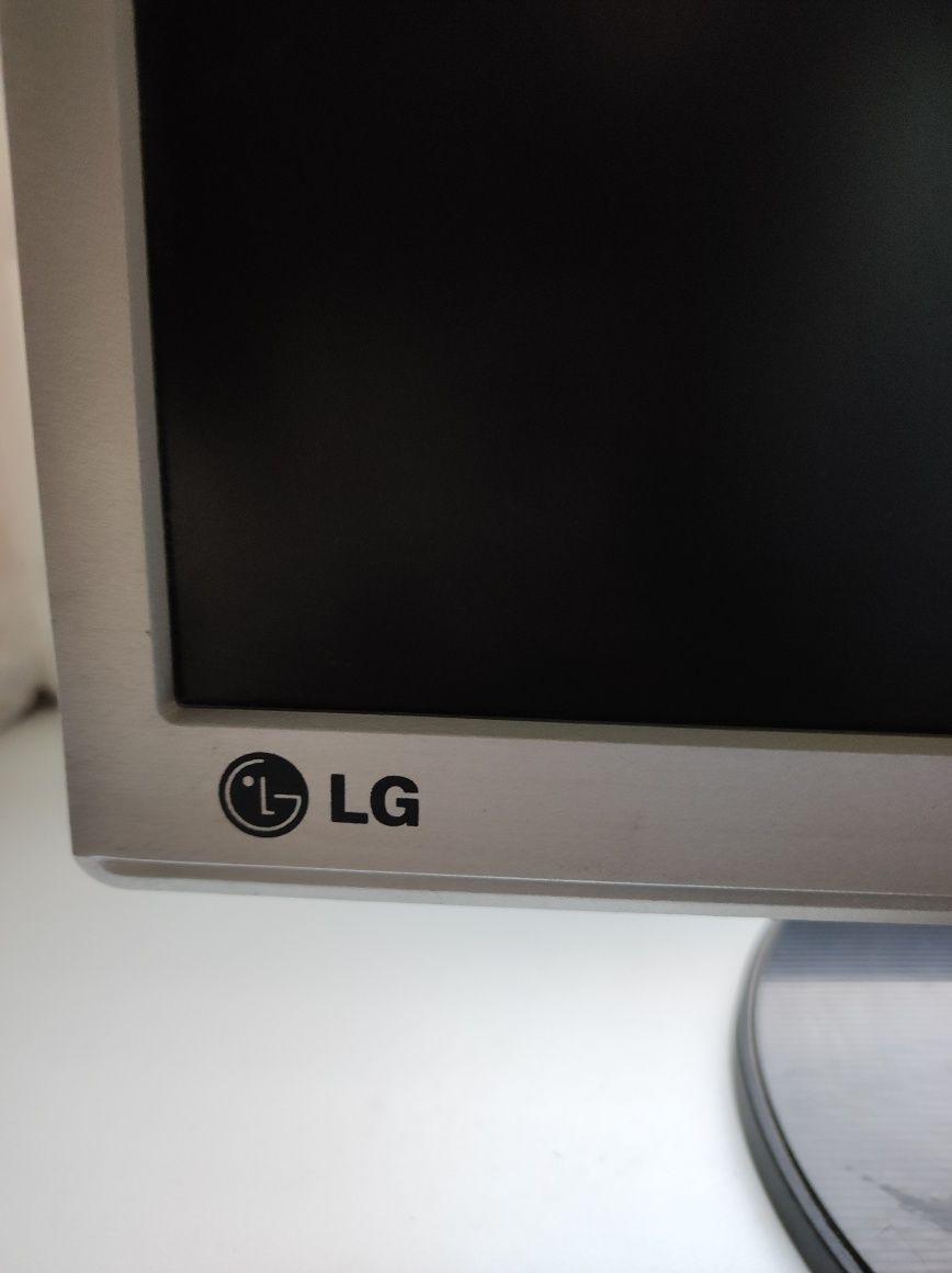 Монитор Lg Flatron