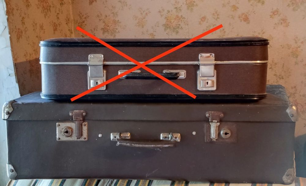 Чемодани. Ретро.