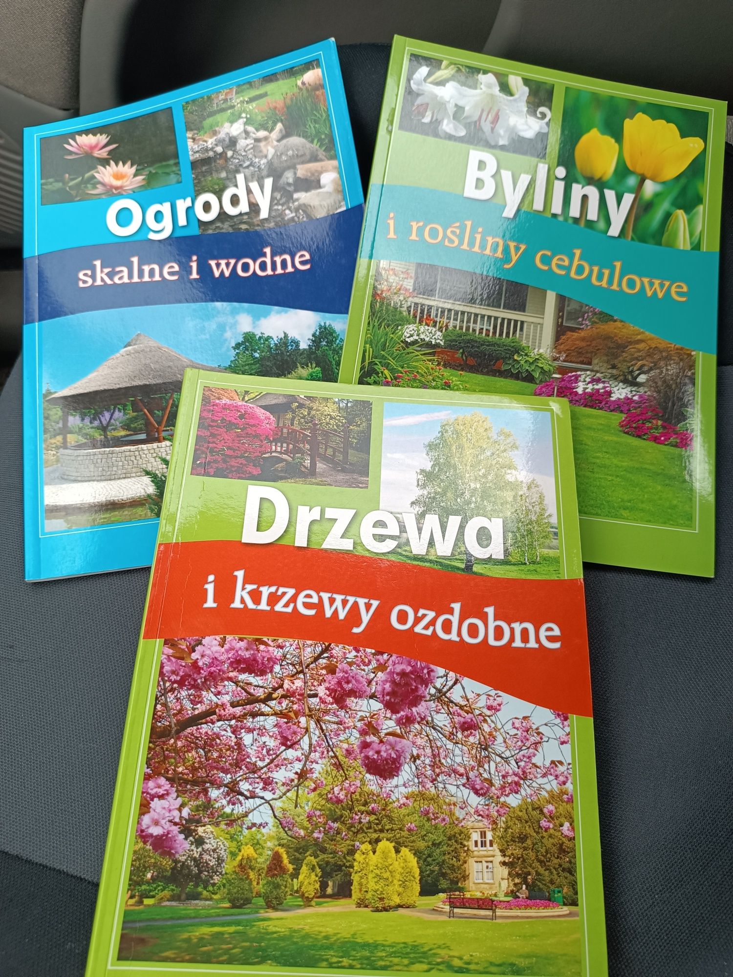 Drzewa krzewy ozdobne, ogrody skalne, wodne, byliny i rośliny cebulowe