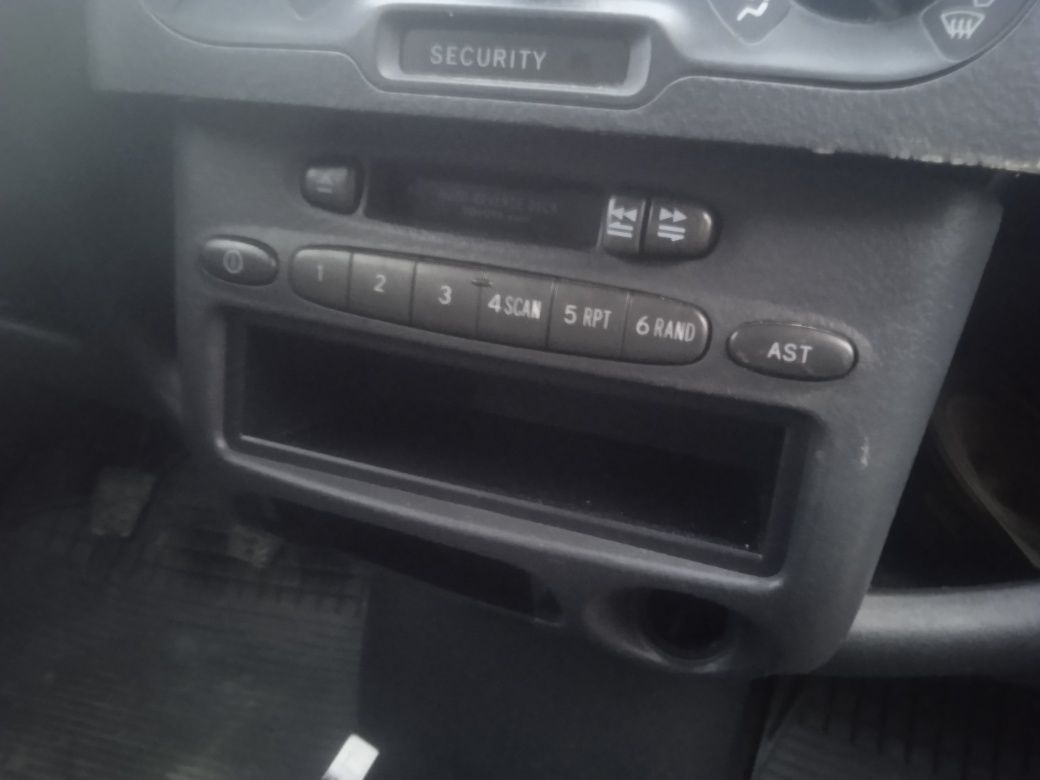 Yaris I 1 Oryginalne Fabryczne Radio