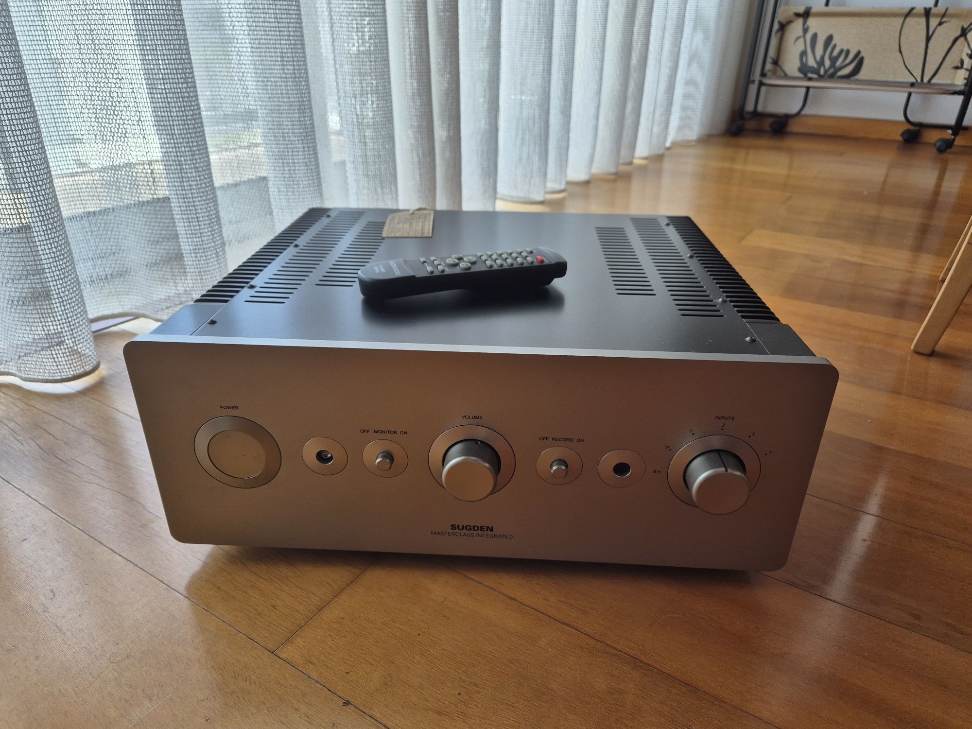 Sugden Master Class IA-4 como novo com caixa original