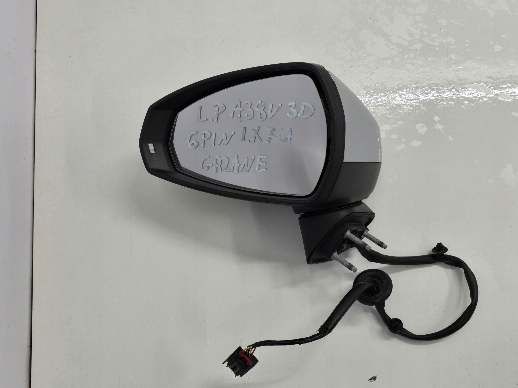 AUDI A3 8V HB 3D 13R LUSTERKO LEWE 6PIN LX7W ANGLIK UK