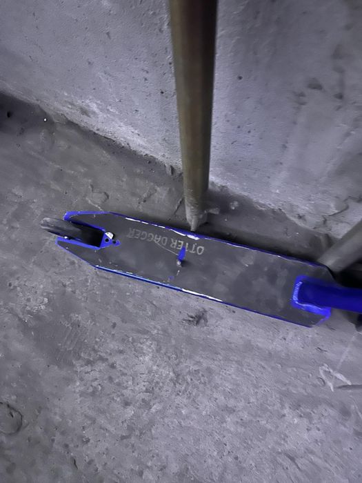 Продаю трюковий самокат explorer