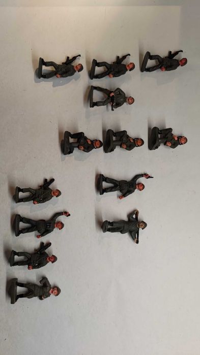 Солдатики  Армейцы ГДР NVA Командир офицер резина связист німці