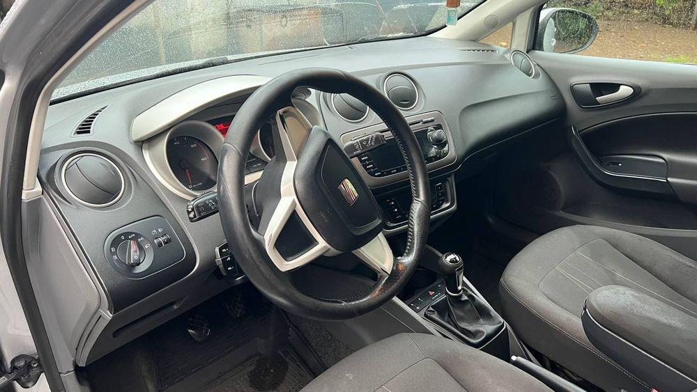 Продам seat ibiza 2011
