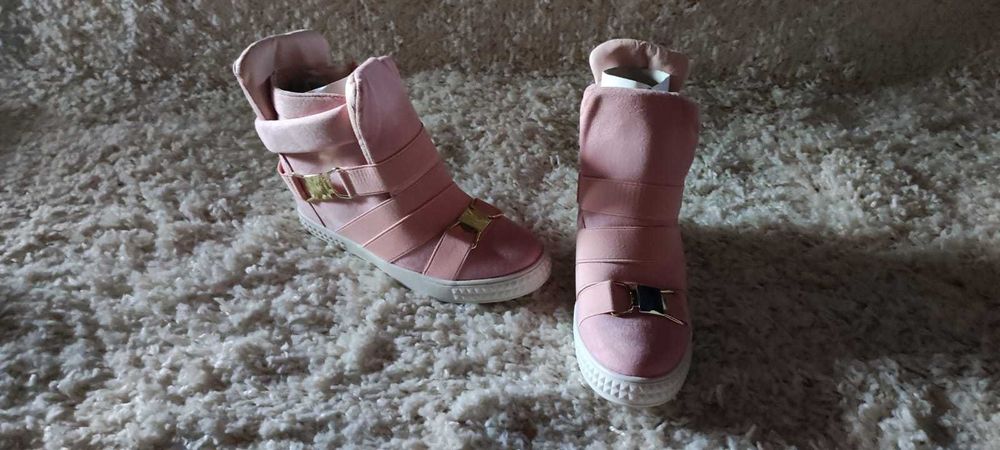 Buty platforma rozm. 39 pudrowy róż