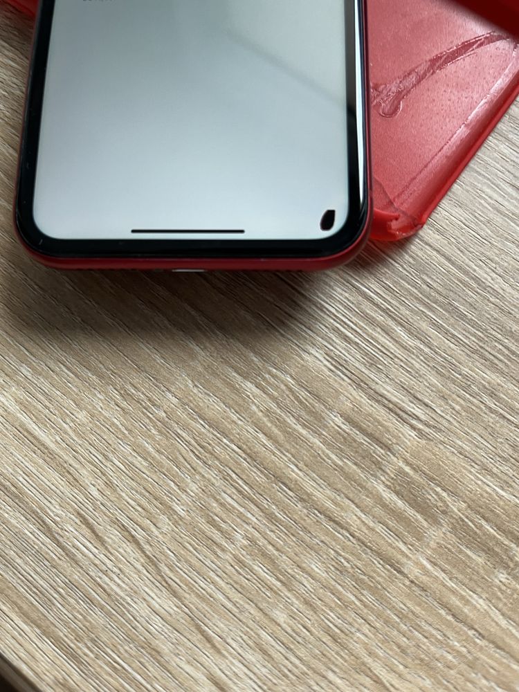Продам Iphone XR!