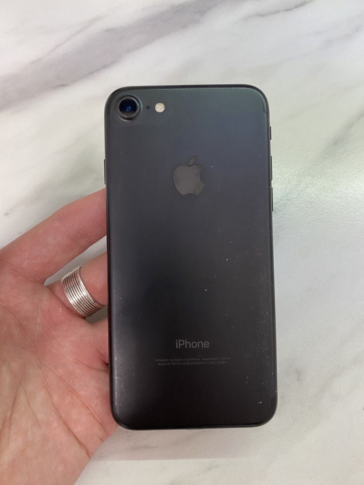 Продам IPhone 7 128 gb, NeverLock