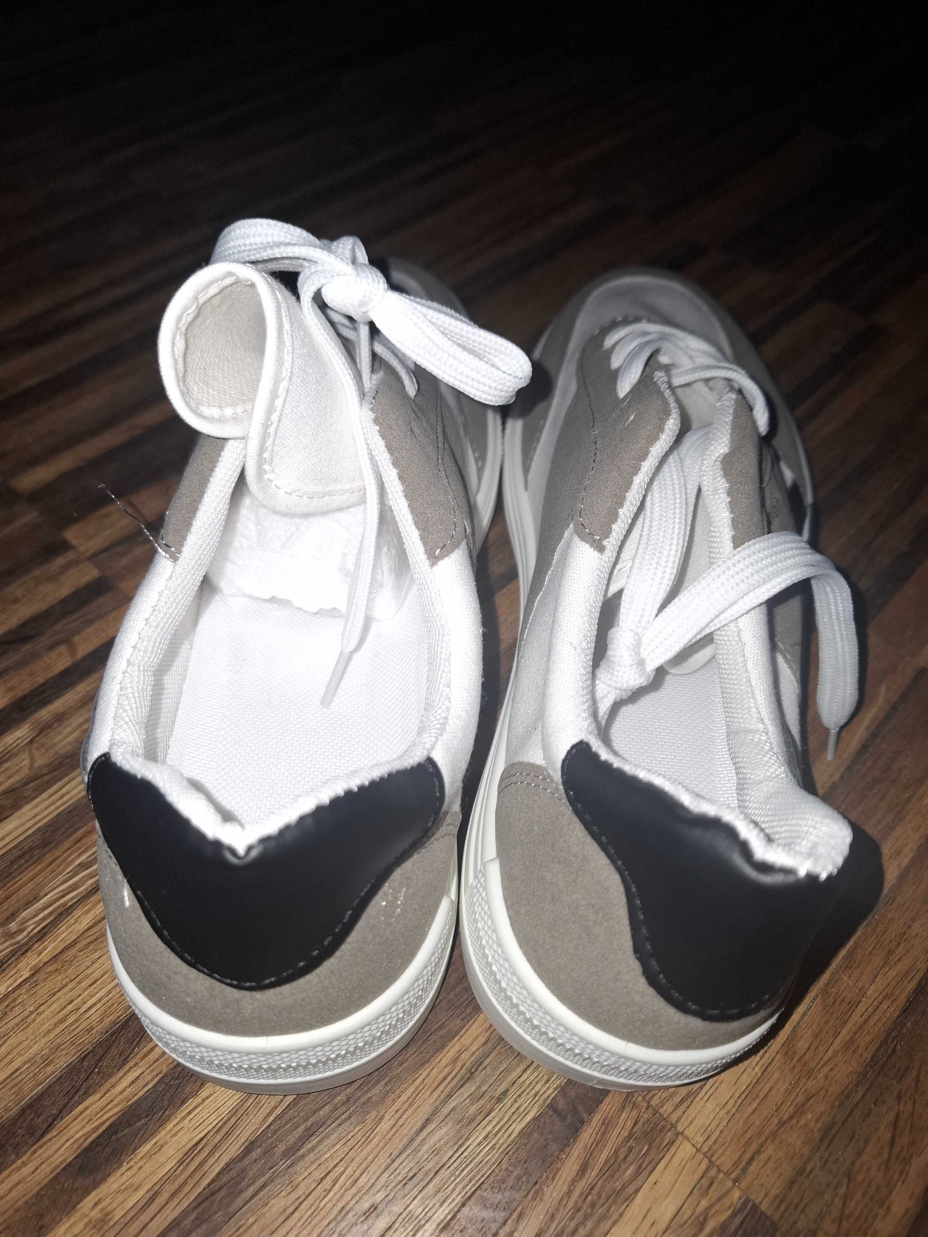 Nowe buty sportowe rozm. 43