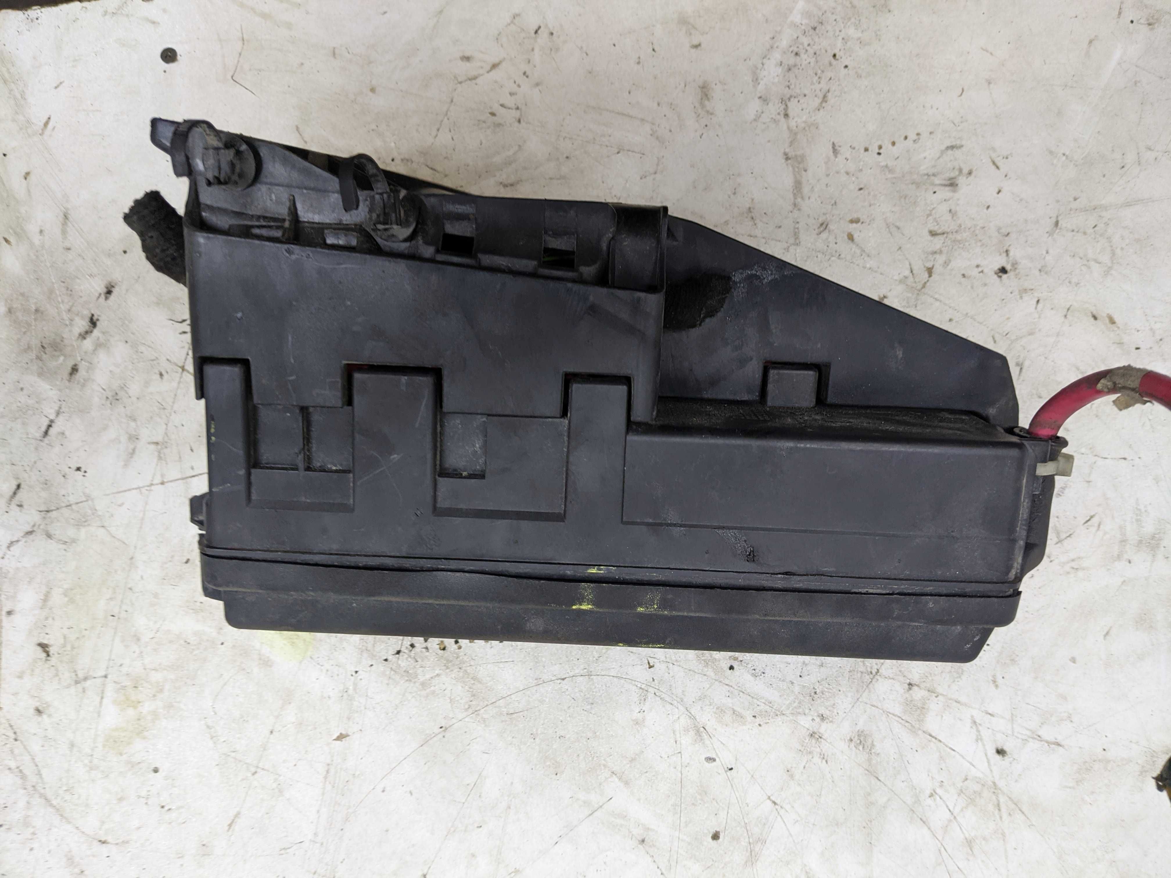 Opel Vectra C 1.9 CDTI Skrzynka Moduł Bezpieczników