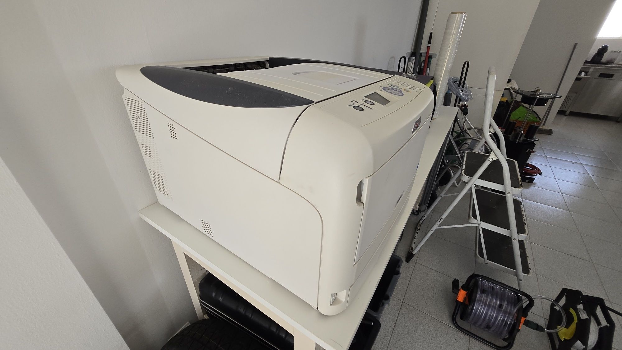 Impressora laser A3 OKI C823