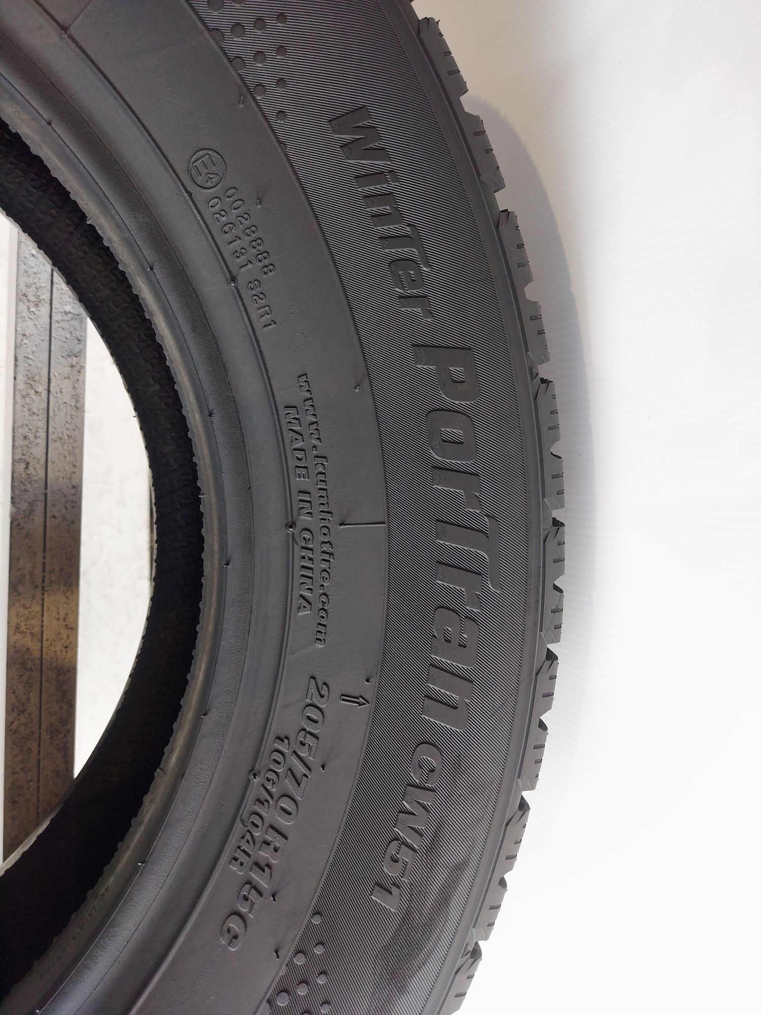 Opona pojedyncza 205/70/15 C Kumho portran 10,1 mm