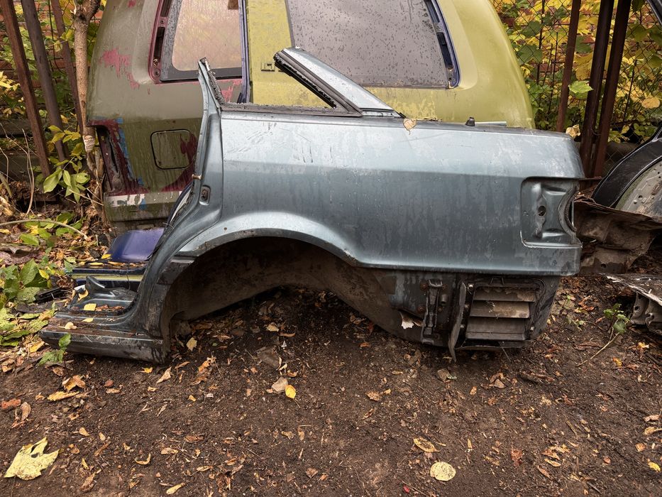 Задні крила Audi 80B3