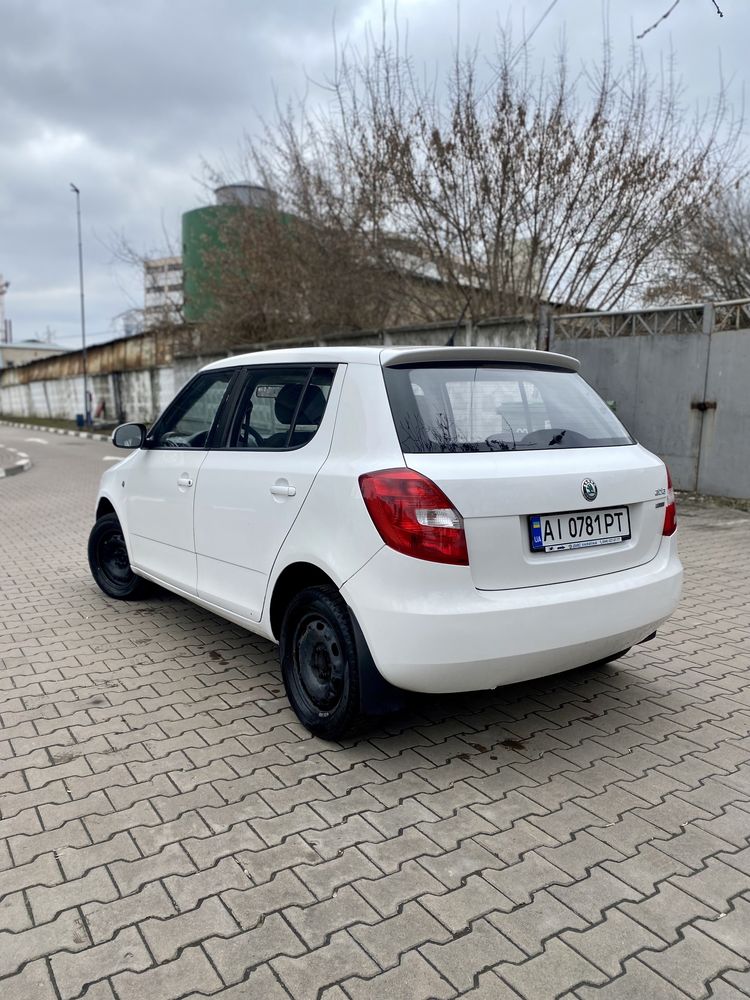 Продам skoda fabia