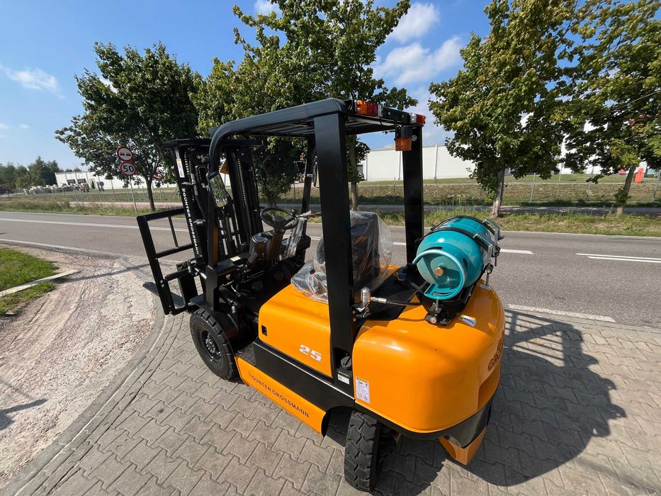 Nowy wózek widłowy 2,5T duplex Gunter Grossmann. Silnik Kubota. LPG