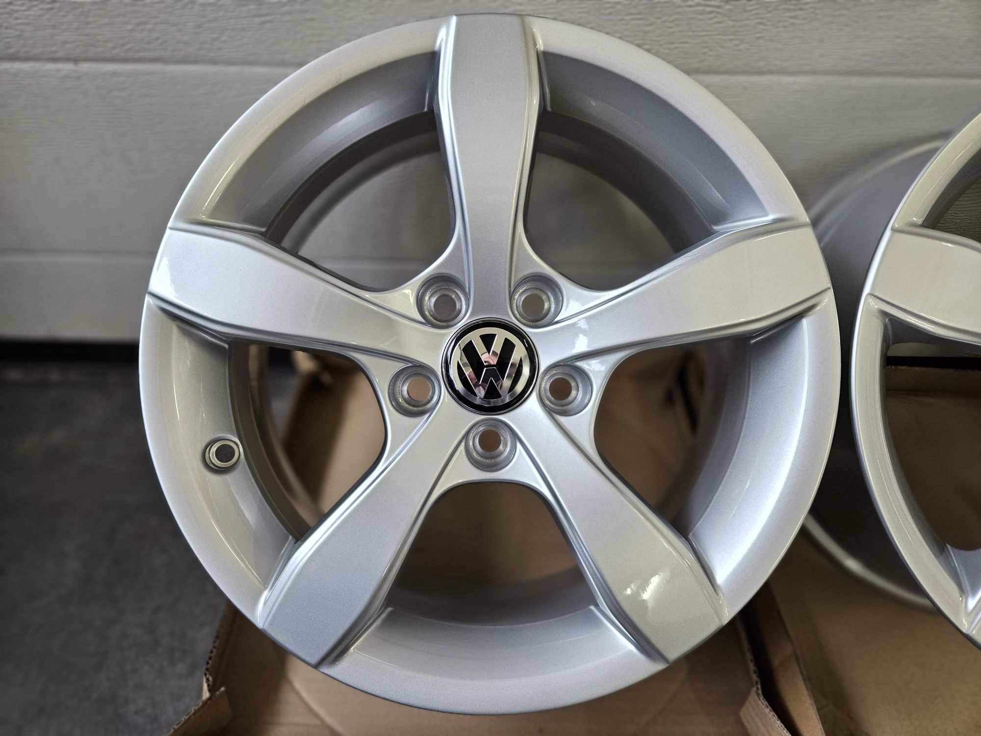 Volkswagen 15 " Nowe 5x100 Felgi Polo Golf New Beetle Bora Alufelgi VW