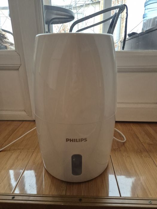 Зволожувач повітря Philips HU2716/10