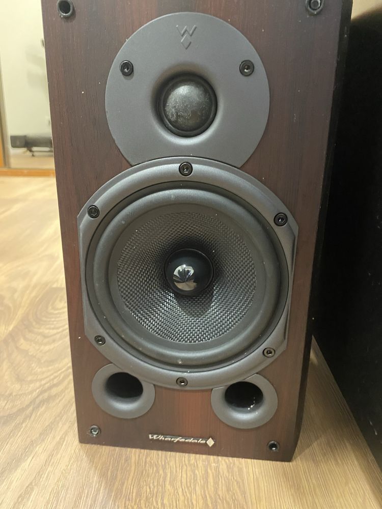 Sistema de Som -  colunas Monitor audio