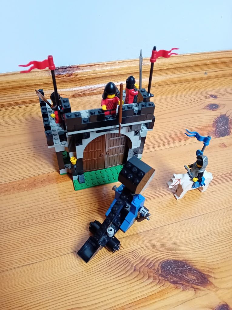 LEGO Kinght,s Stronghold 6059 z 1990 r.