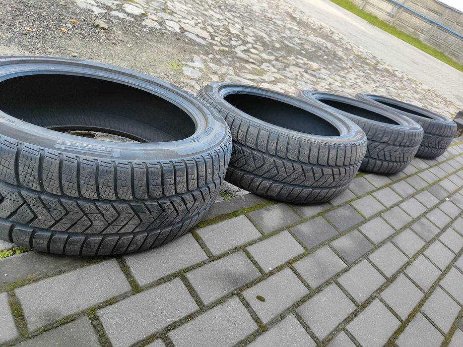 4x Opony zimowe PIRELLI SOTTOZERO 3 245/45 R19 2020r