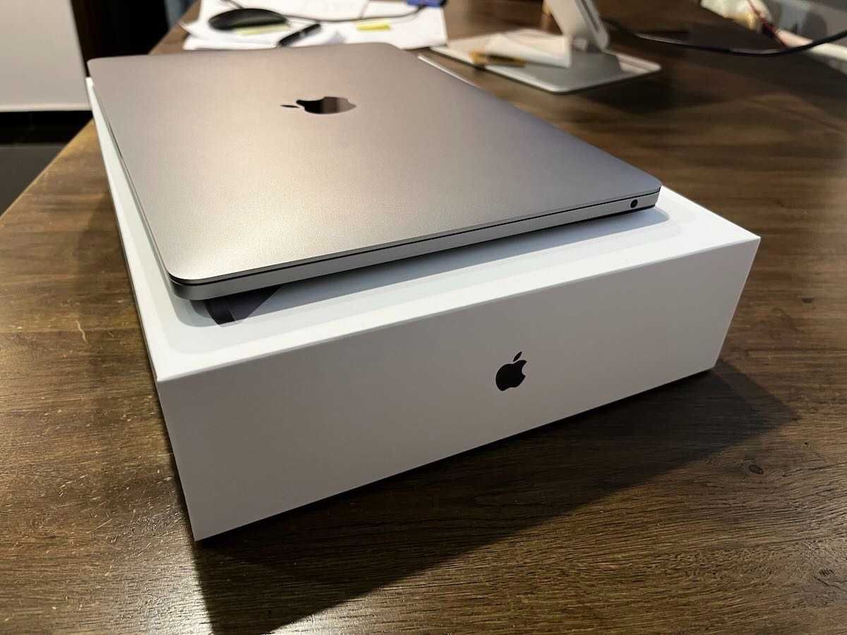 Apple MacBook Pro 13'' M1 / RAM 8GB / 1 TB SSD