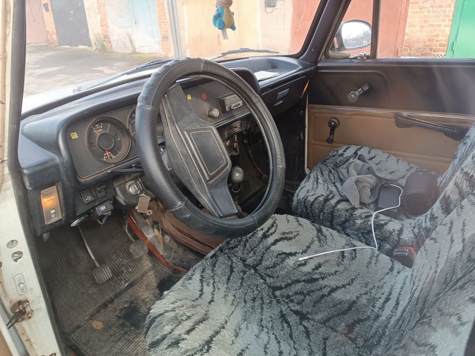 Продам москвич азлк 2140 на повному ходу