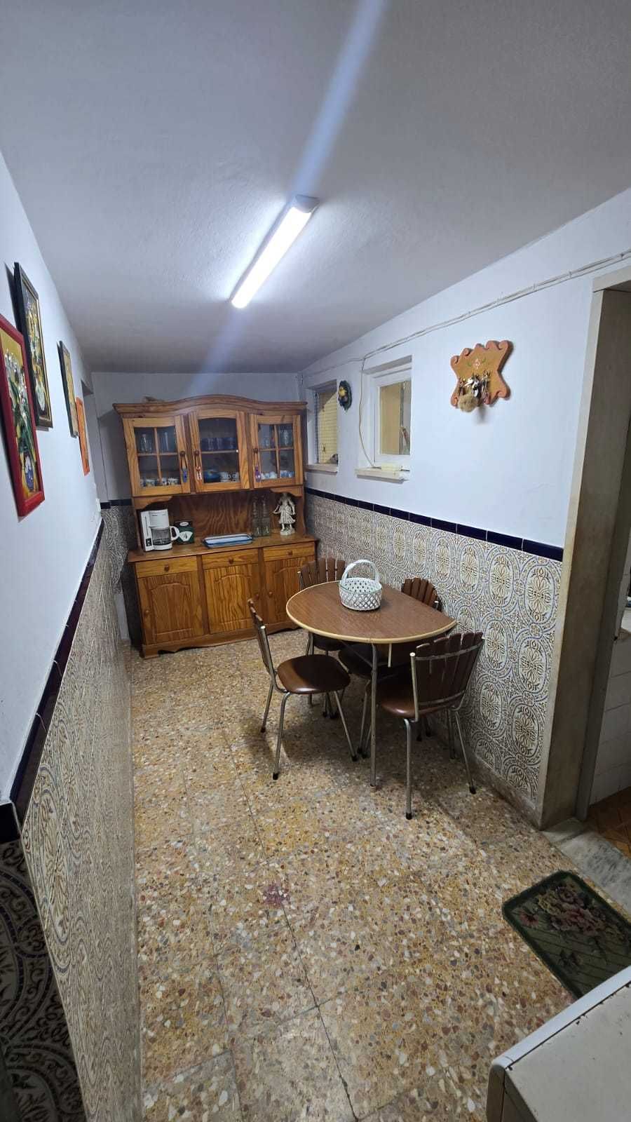 Aluga-se quartos