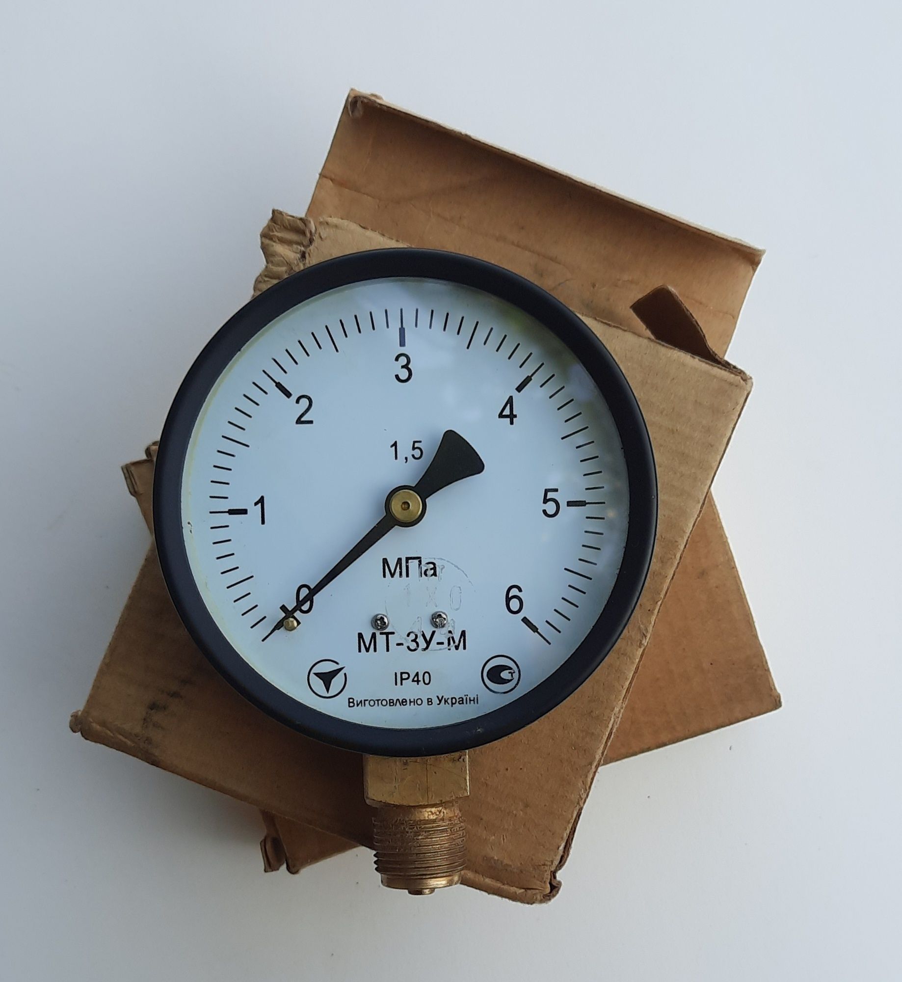 Манометр для вимірювання тиску давления