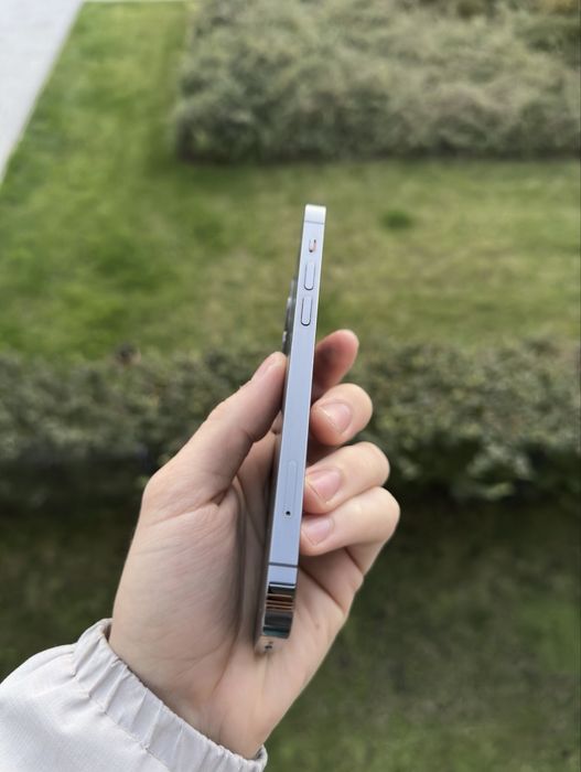 продам айфон 12 про