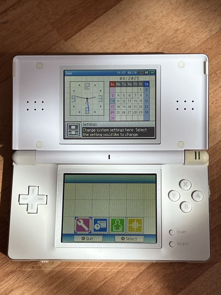 Ігрова приставка Nintendo ds lite