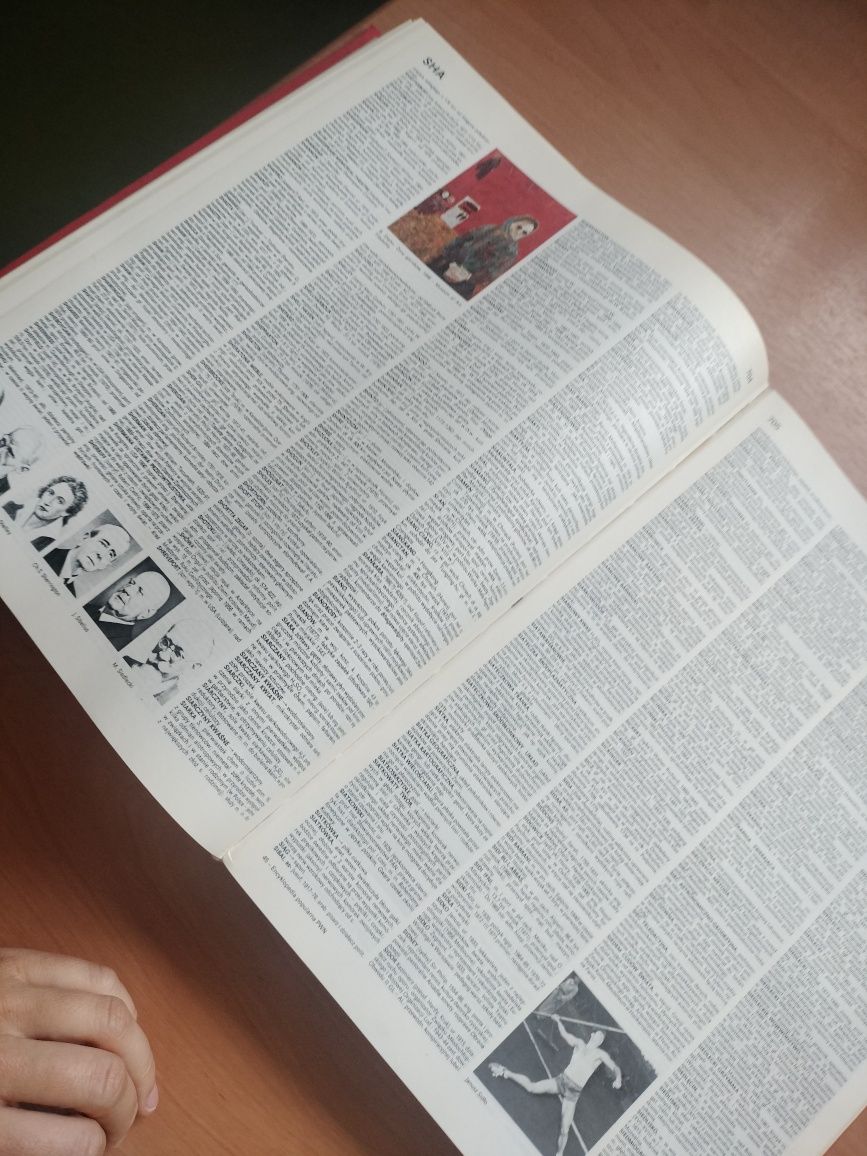 Encyklopedia PWN z 1982