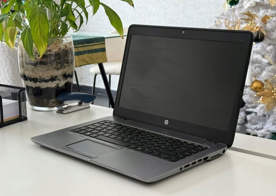 Laptop HP EliteBook 745 Procesor 4 Rdzenie 16GB RAM DyskSSD Windows 10