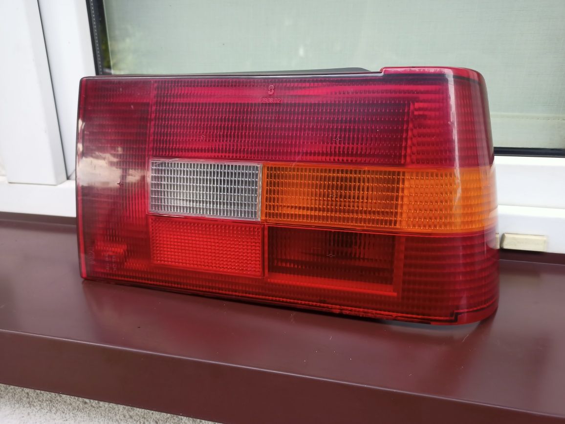 Volvo 440 460 lampa tył tylna prawa wkład oprawka