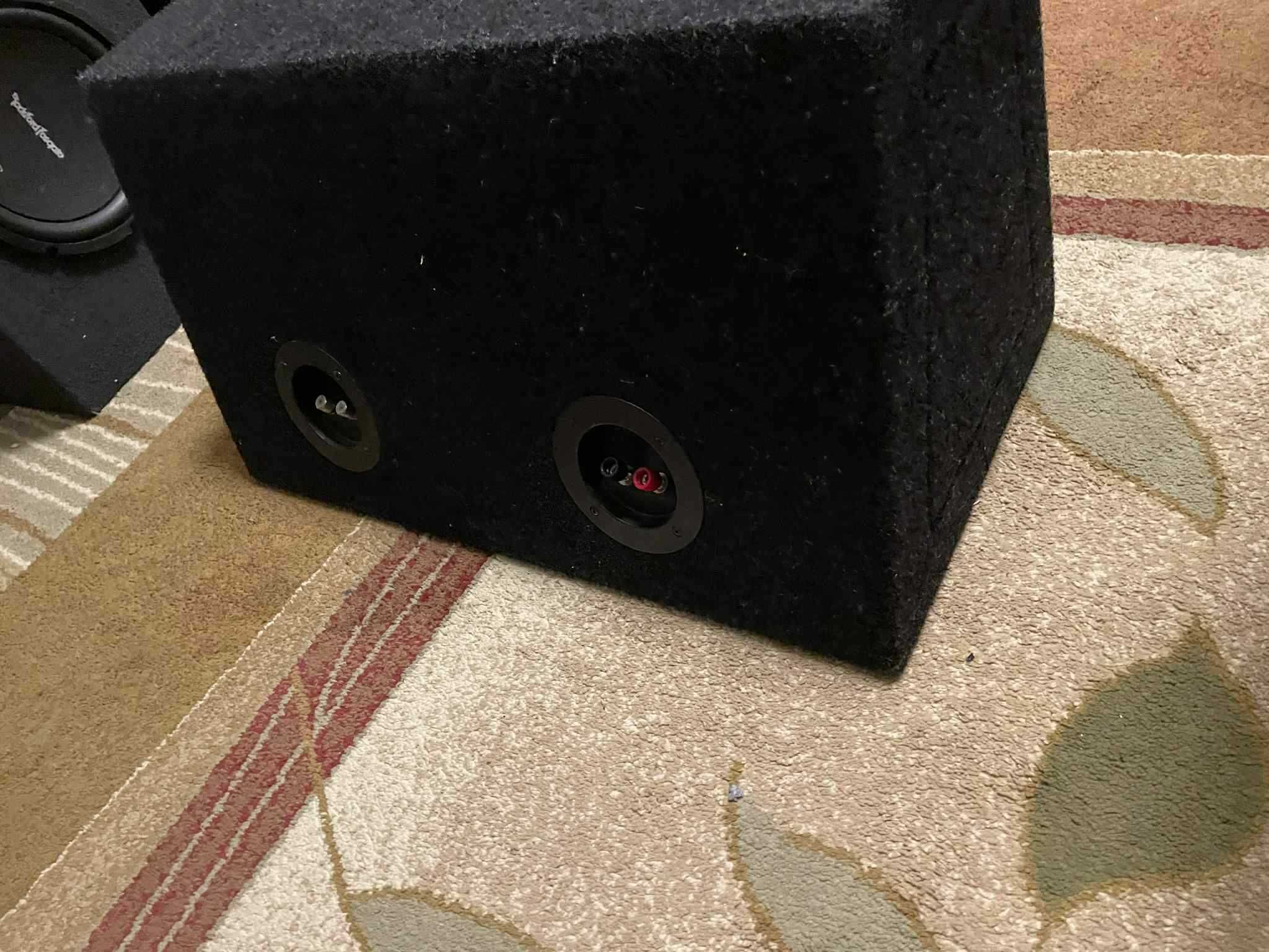 podwójna skrzynia, subwoofer basowa HELIX HXS 1006 2x300 W RMS 2x6 ohm
