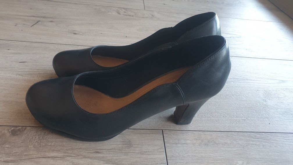 Clarks skórzane buty na obcasie czółenka eleganckie r. 37,5