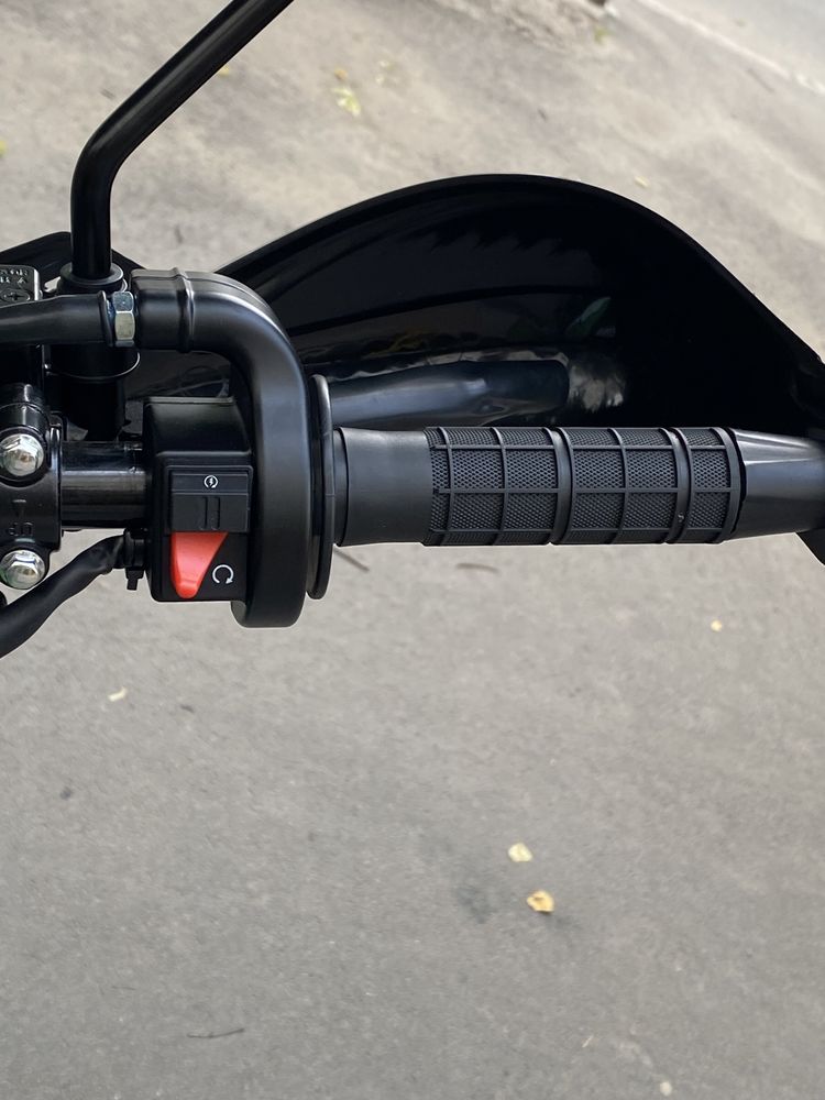 Мотоцикл SPARK SP300D-7