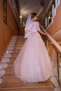 Продам весільну сукню, р. 42-44, колір пудра
