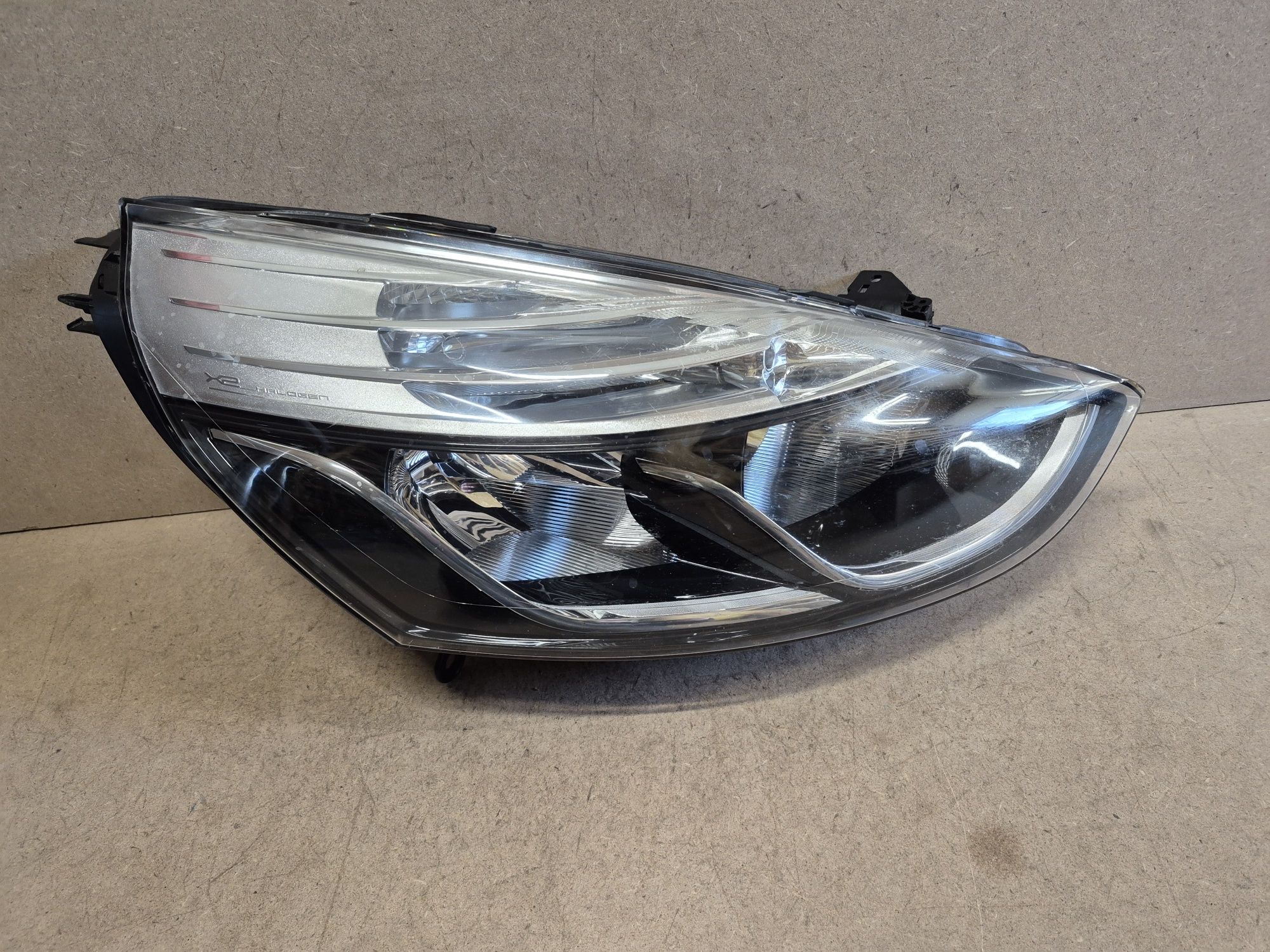 Lampa reflektor renault clio 4 prawy europa przedlift