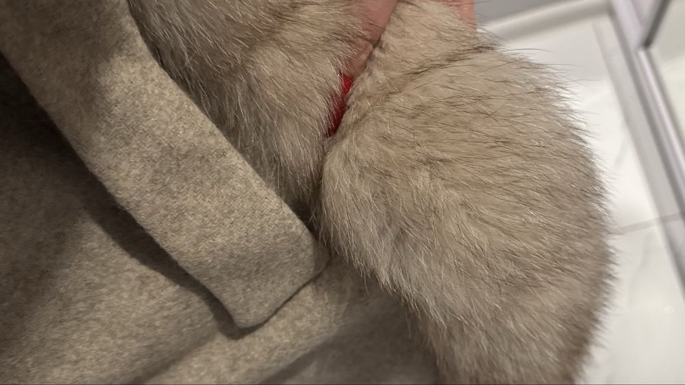 Пальто с мехом песец