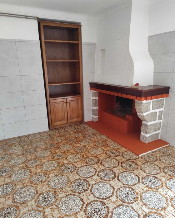 ALUGA-SE Apartamento T2 a  5 minutos da Guarda