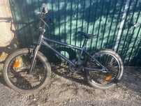 Bicicleta BMX preta