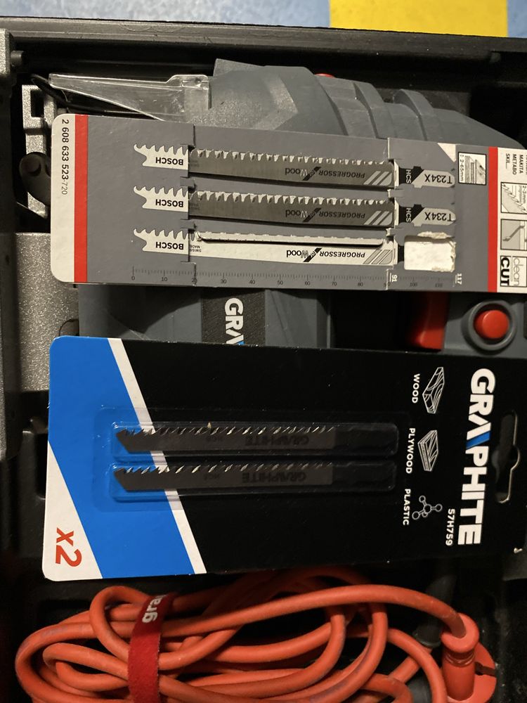 Wyrzynarka Graphite 800W