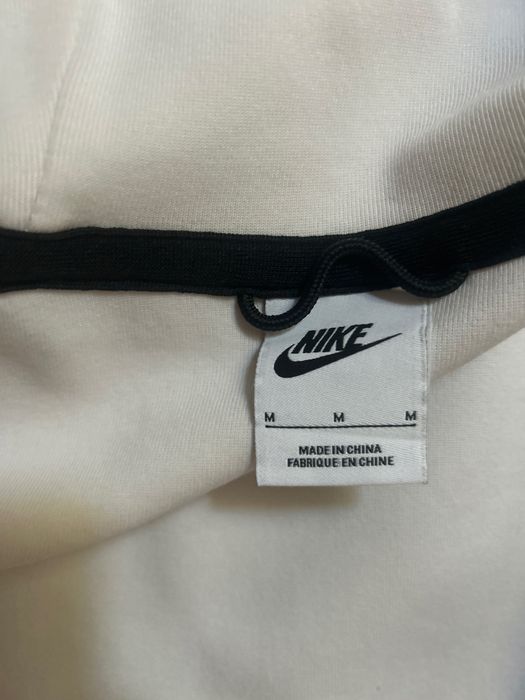 Casaco nike tech branco