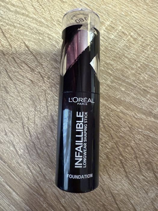 L'oreal infallible foundation longwear shaping stick