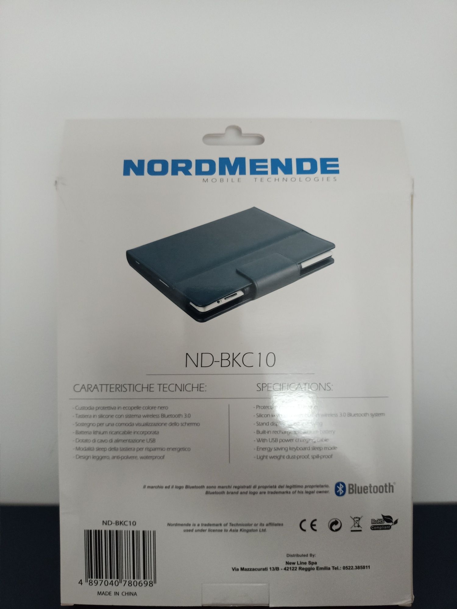 Etui z klawiaturą do tabletów 9,7 cala bluetooth 2w1