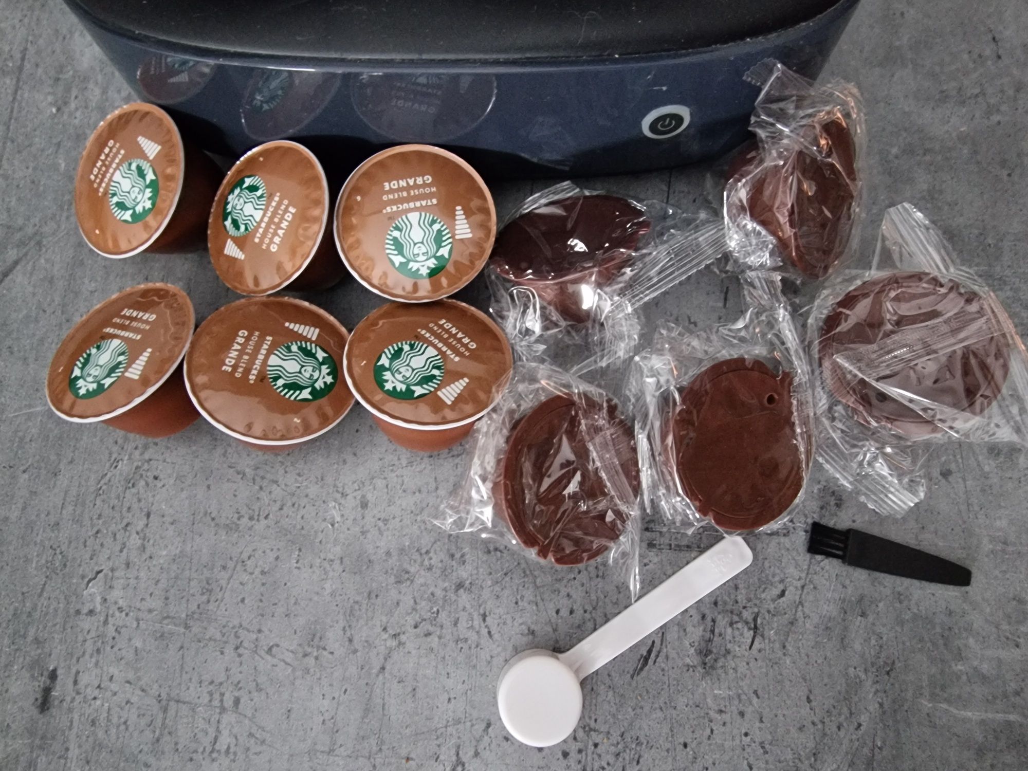 Dolce Gusto Krups ekspres kapsułkowy + kapsułki wielorazowe