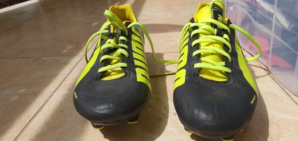 Buty piłkarskie,  korki PUMA Evospeed rozmiar 42 wkładka 26,5cm
