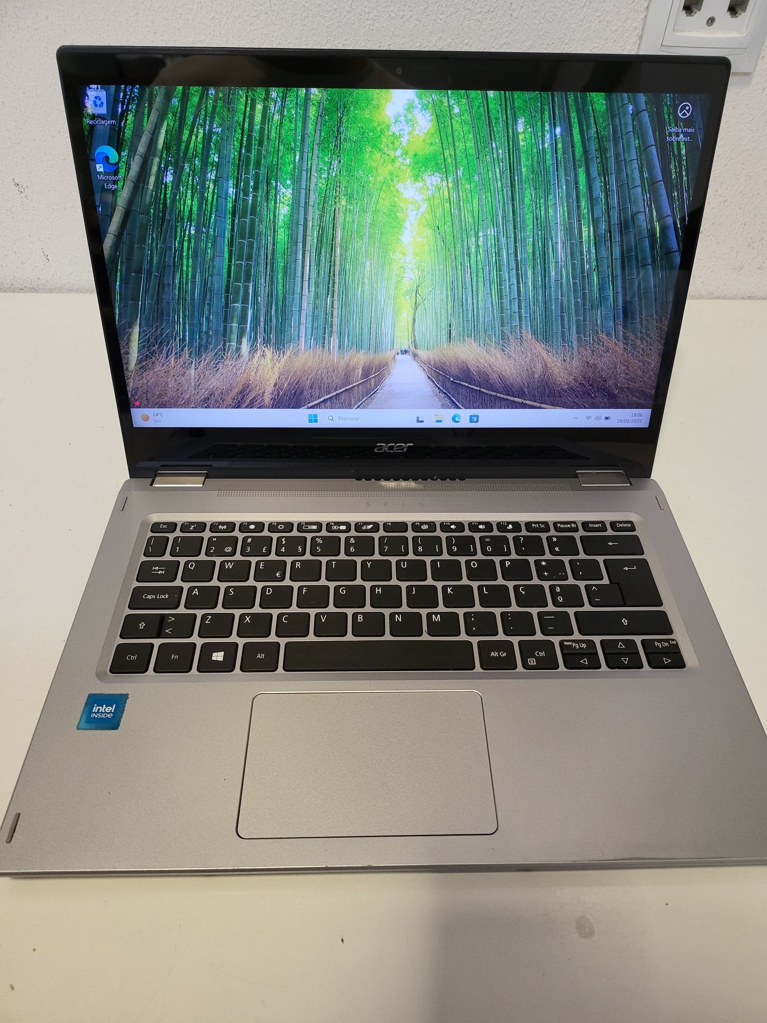 Portatil Acer - Windows 11 com ecra táctil