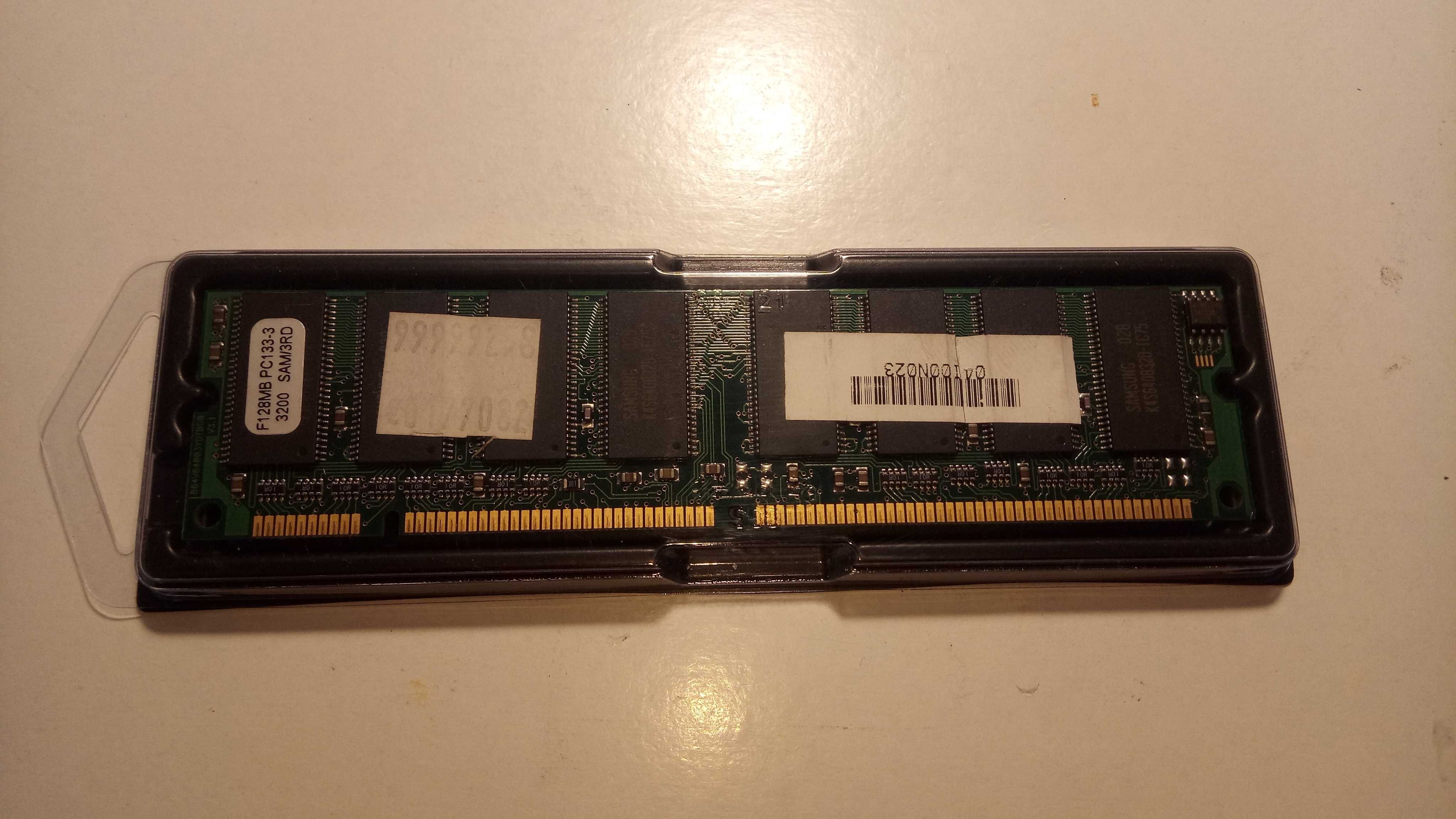 Memória SD-RAM PC133 128MB (1x128MB) - RARA!