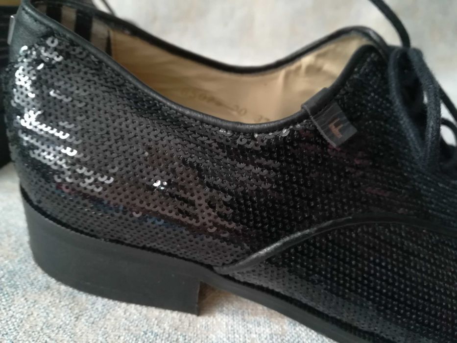 Туфлі з паєтками,туфлі зі шнурками,броги в паєтки,туфлі закриті шнурки